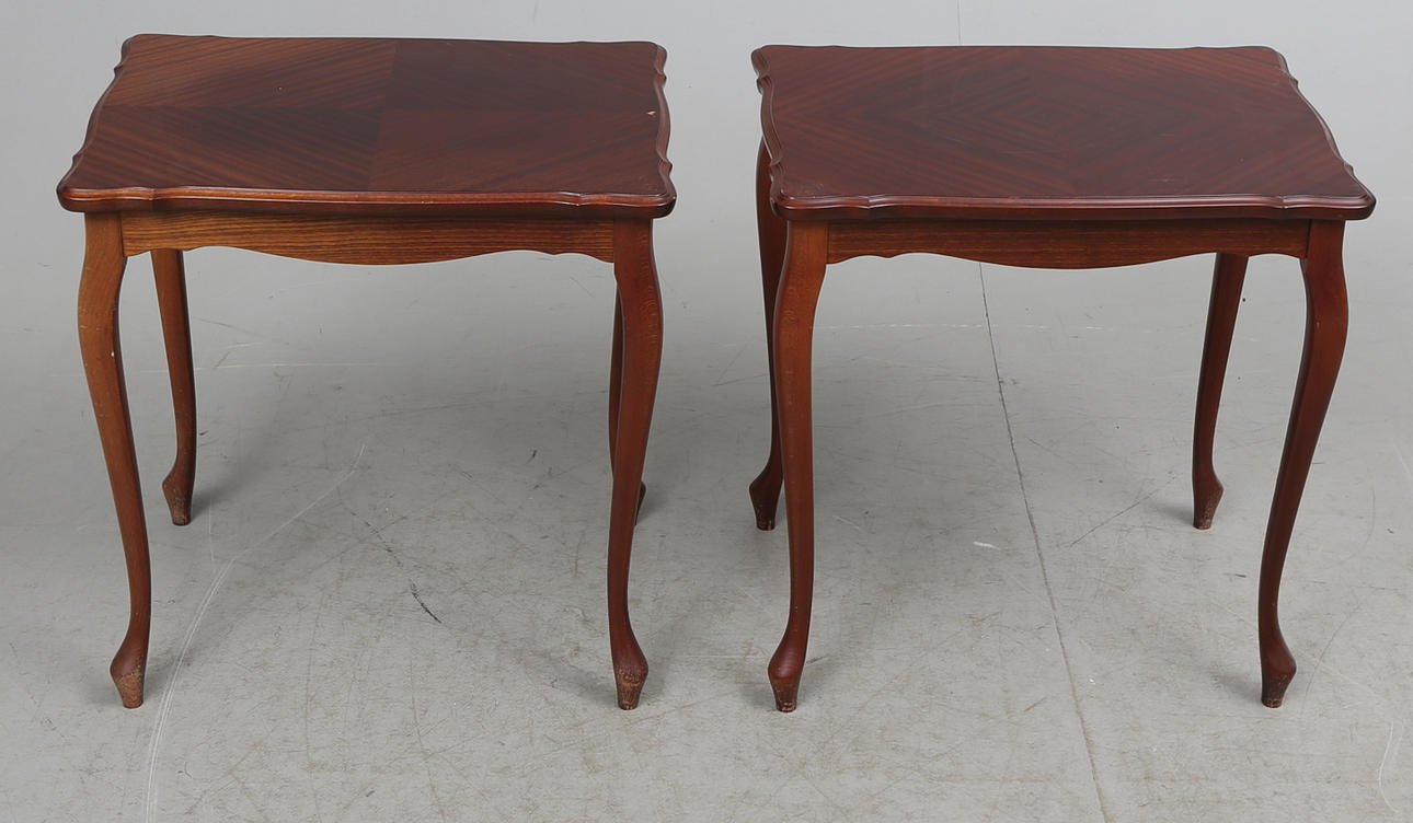 SIDEBORD, ett par, rokokostil, Ryden möbler AB, Nybro, 1900-talets andra hälft.