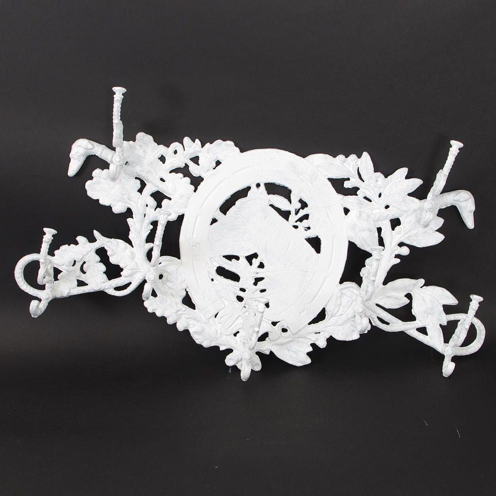 KLÄDHÄNGARE, vitmålad gjutjärn, samtida.