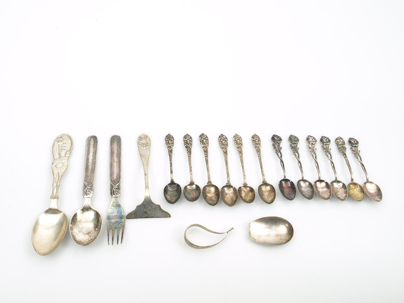 PARTI SILVERFÖREMÅL, 17 delar, 223,3 gram.