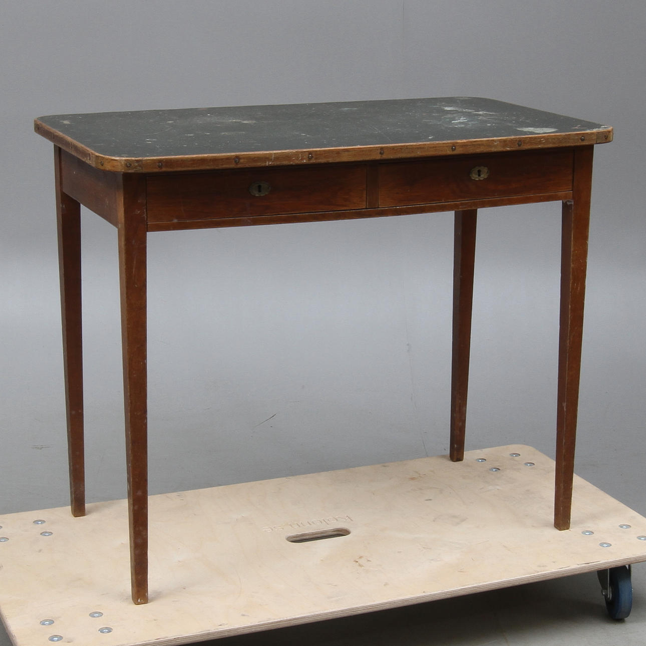 SKRIVBORD, 1800/1900-tal.