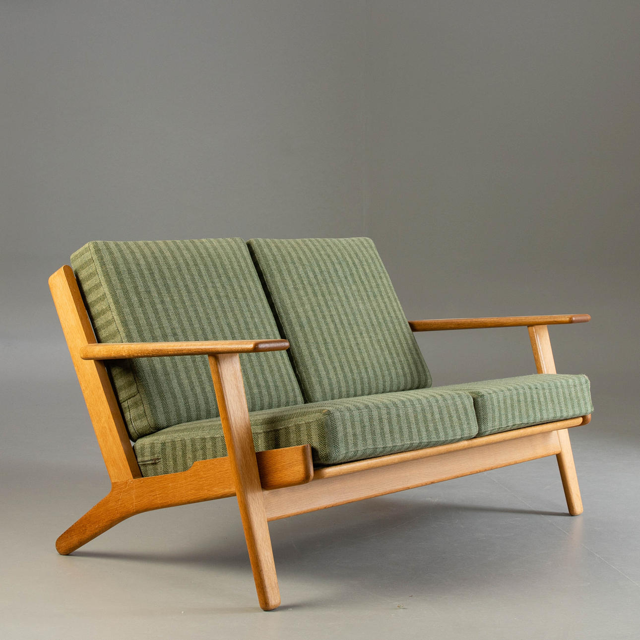 HANS J WEGNER. Getama, 2-sits soffa GE 290.