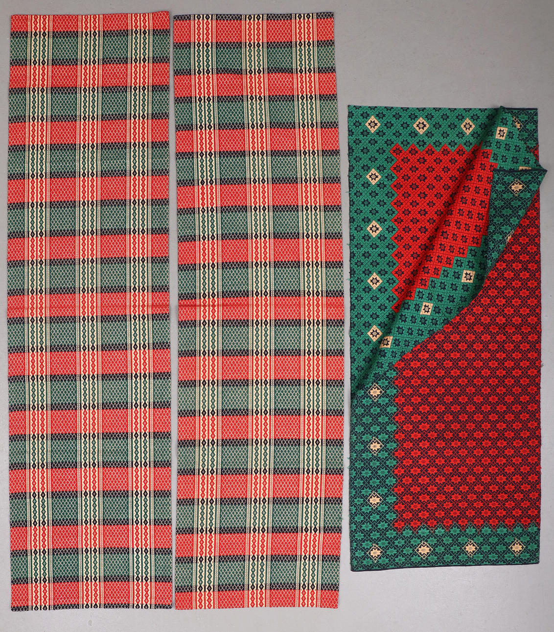 SKÅNSKA YLLETEXTILIER, 8 st. 1900-tal.