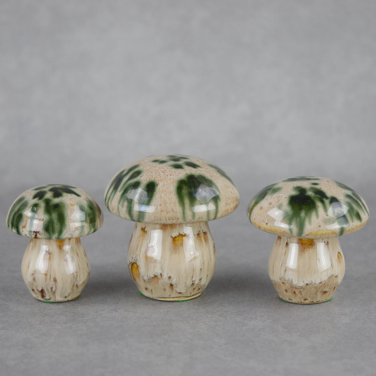 GUNNAR ANDERSSON. Mushrooms, 3 pcs. stoneware, signed GA.