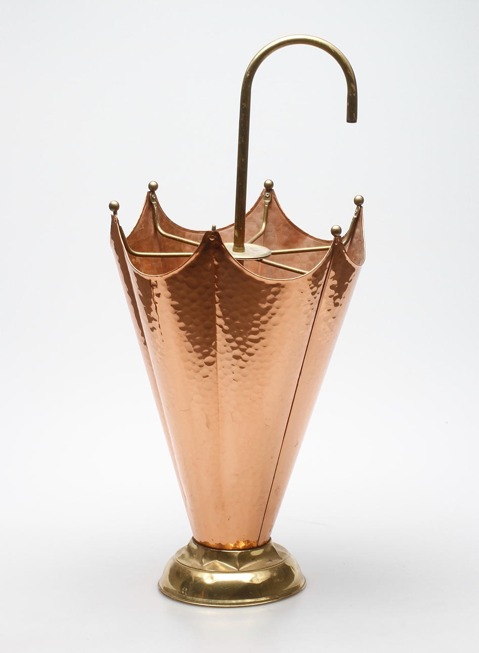 PARAPLYSTÄLL, koppar och mässing, 1900-talets andra hälft.