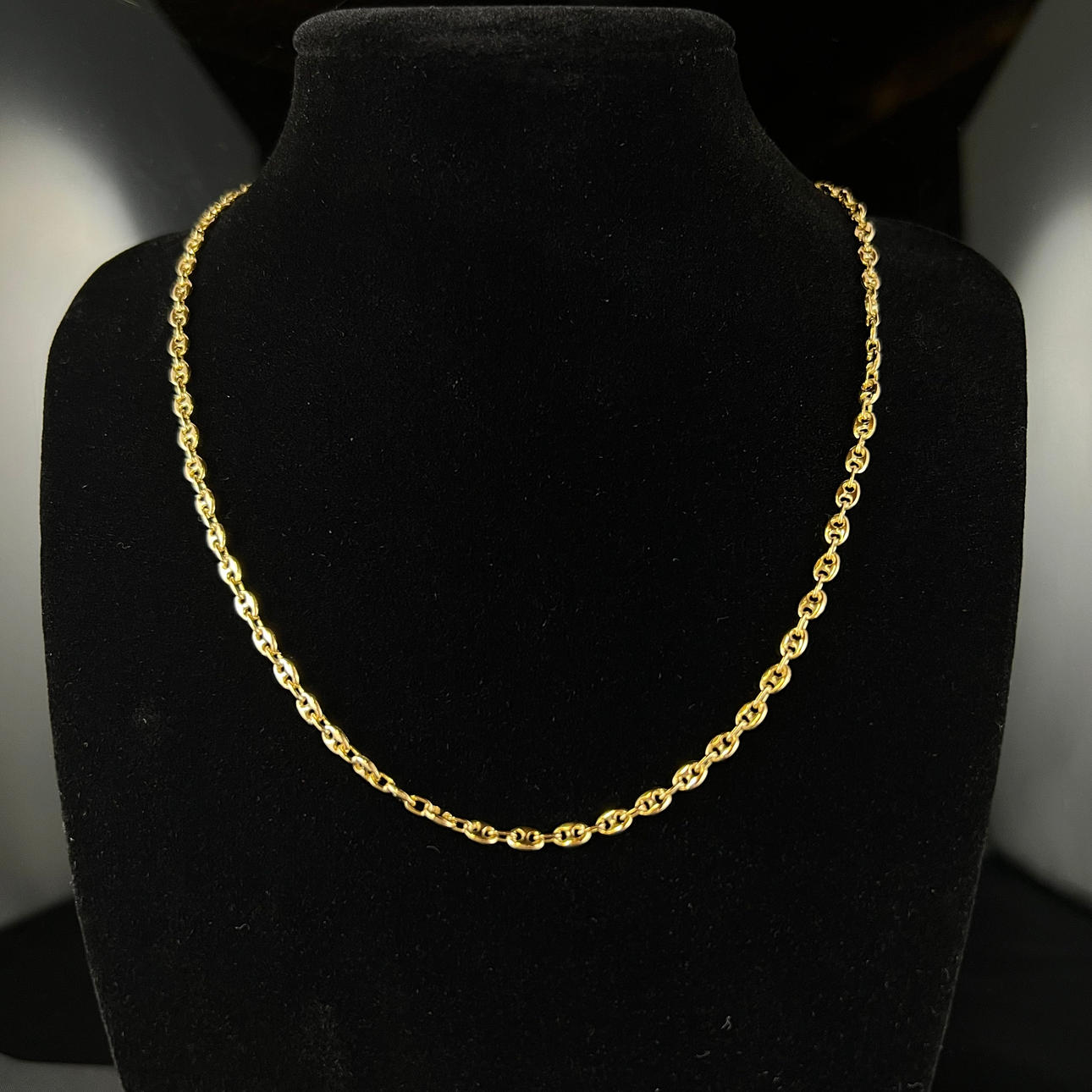 guld halsband, ankare modell.