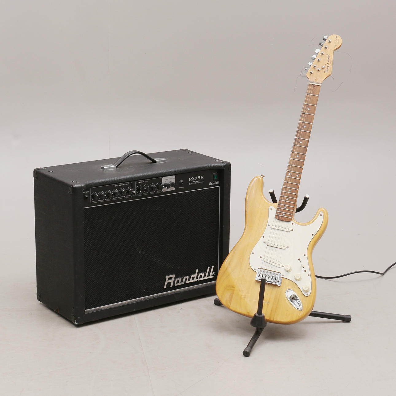 E-GITARRE und VERSTÄRKER, Tanglewood/Randall.