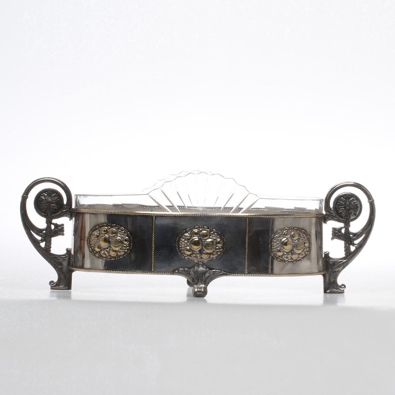 JARDINJÄR, nysilver och metall, 1900-talets första hälft.