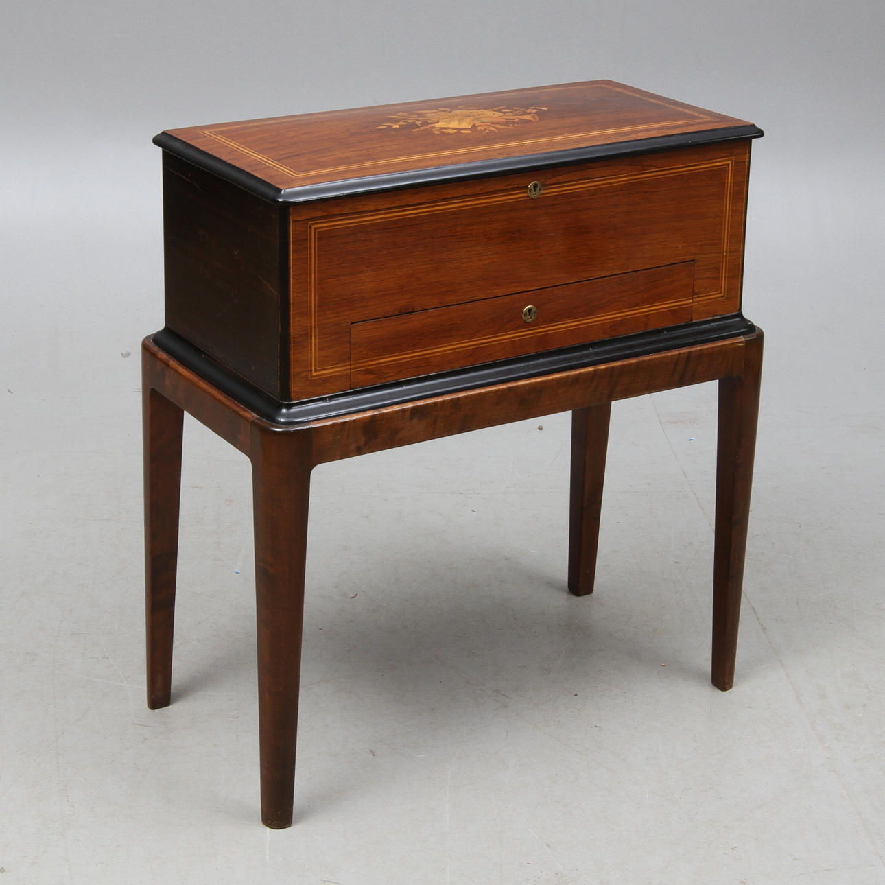 SPELDOSA, Mermod Freres, Ste. Croix, Schweiz. 1800/1900-tal.