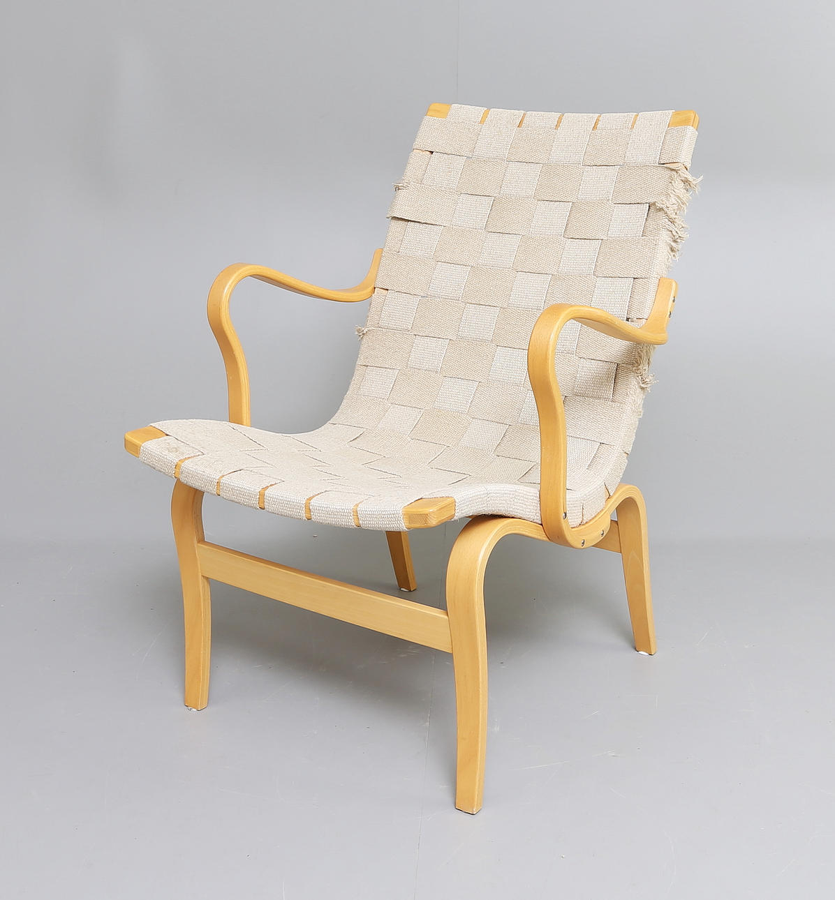 BRUNO MATHSSON. Fåtölj, "Mina" brännmärkt med Design Bruno Mathsson.