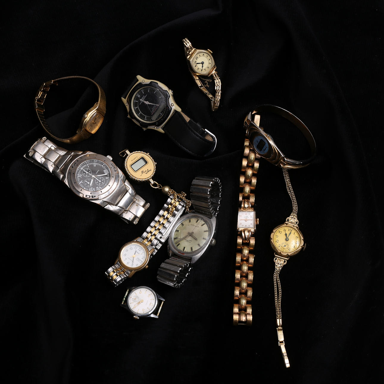 ARMBANDSUR, 11 st, 1900-tal.