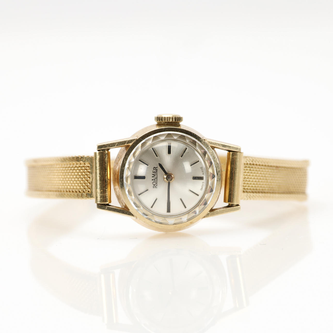 ROAMER, Damen in 18 Karat Gold.