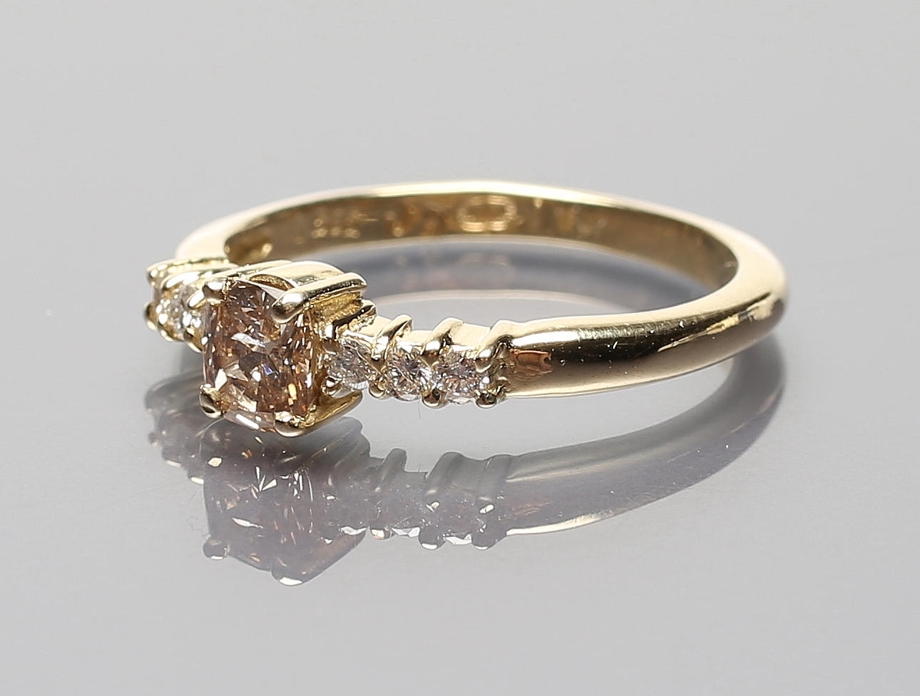 DIAMANTRING.