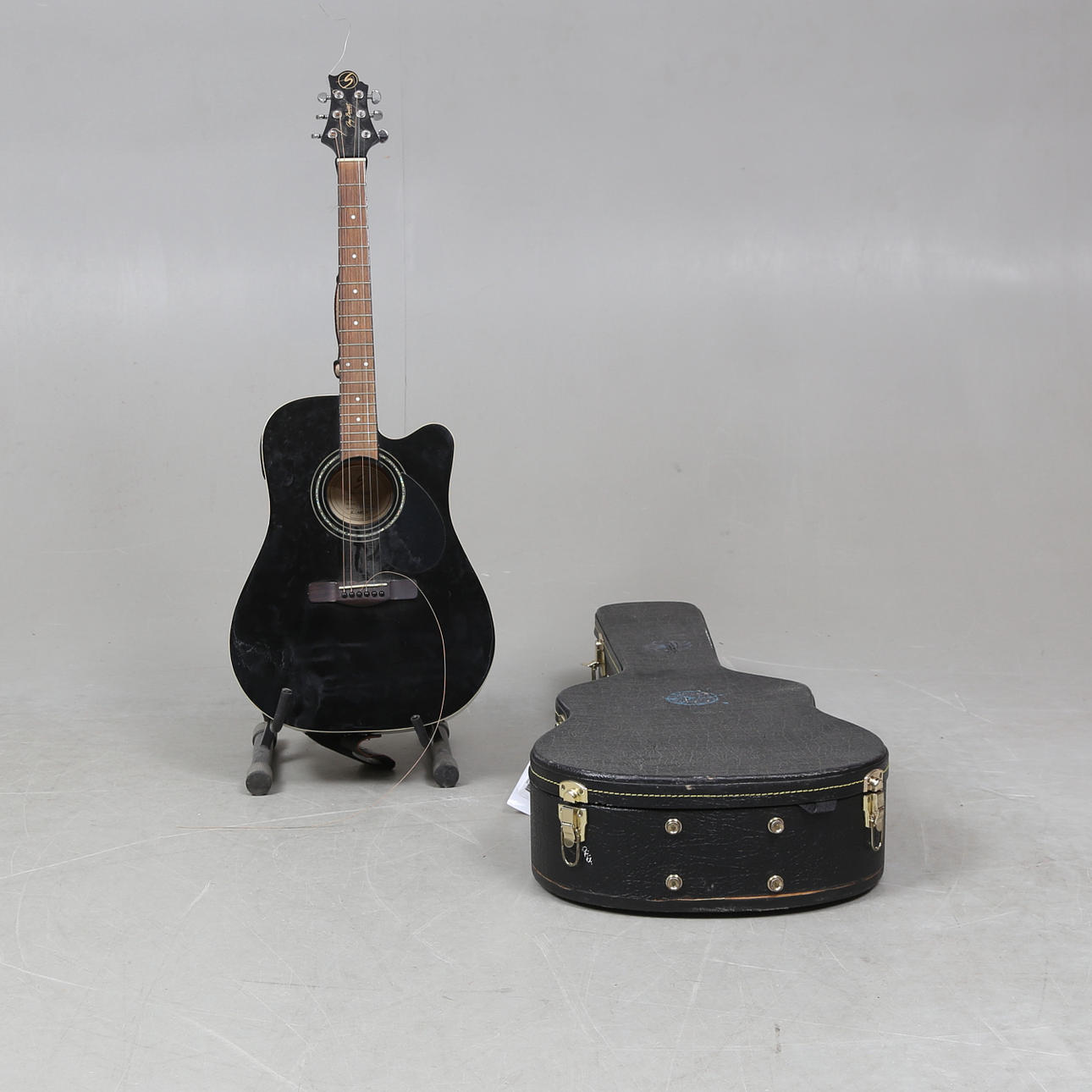 SEMI-ACOUSTIC GUITAR, Greg Bennet Design, Samick.