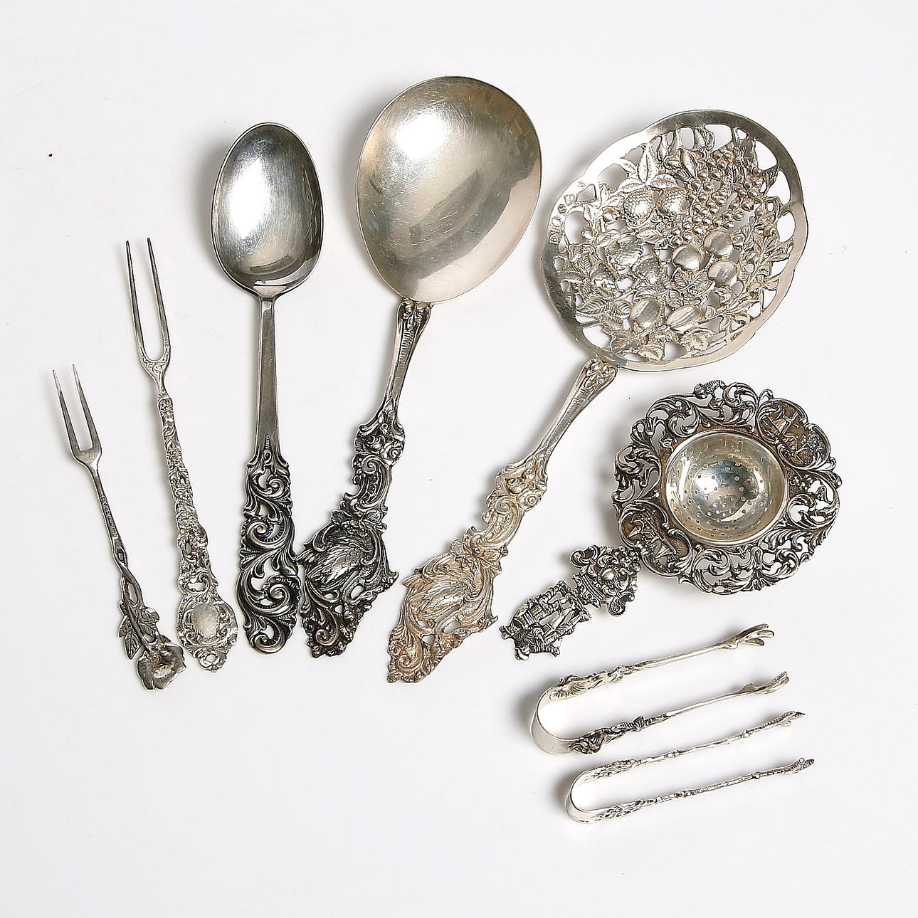 UPPLÄGGNINGSBESTICK, 8 delar, silver. 1900-talets mitt. Vikt 268 gram.