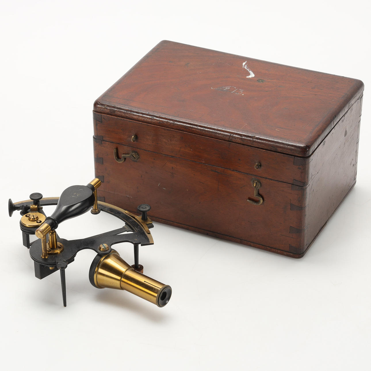 SEXTANT, 18/1900s, in wooden box.