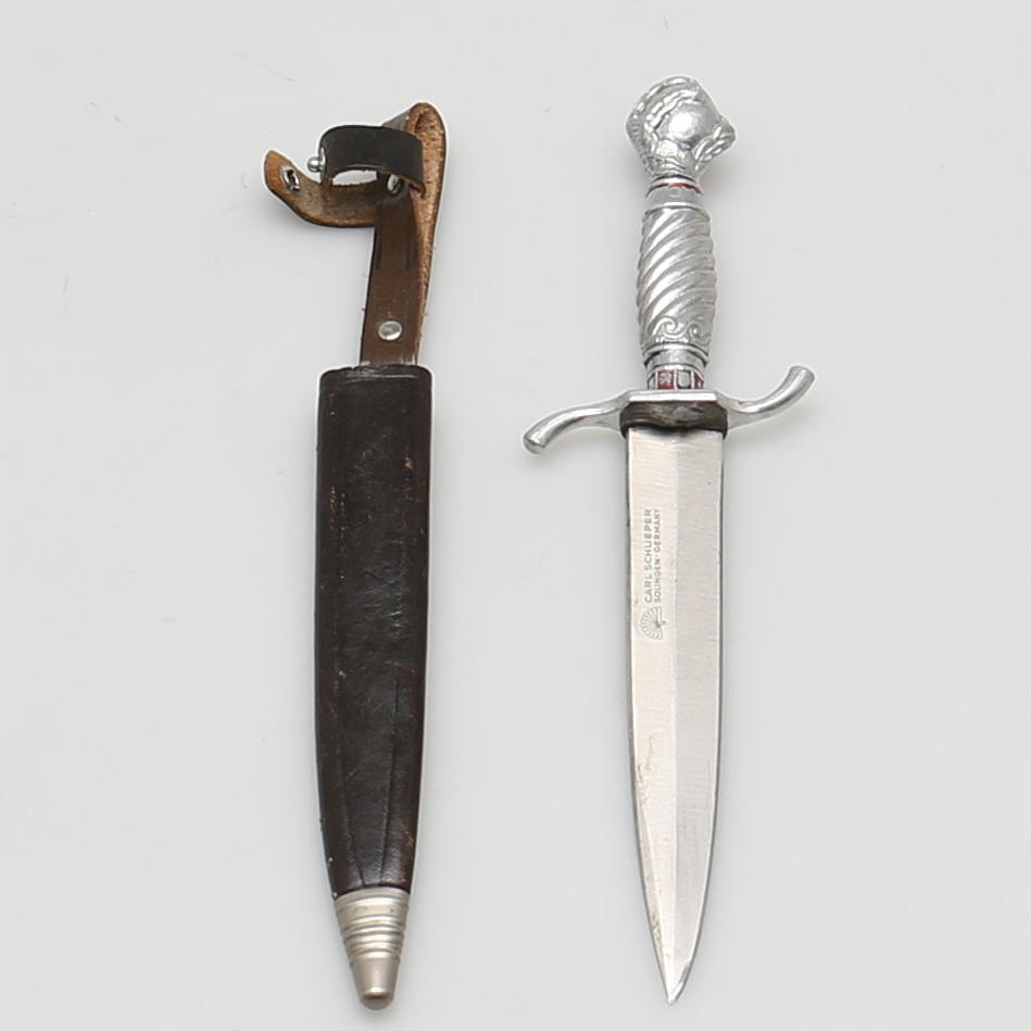 DOLK MED BALJA. Carl Schlieper, Solingen, Tyskland.