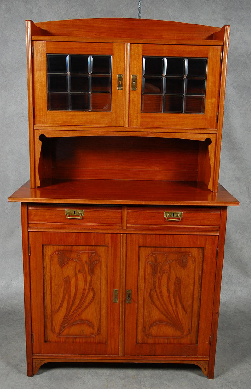 SKÄNKSKÅP, jugend, 1900-talets början.