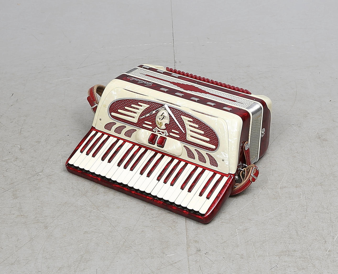 DRAGSPEL, Galanti, Italien.