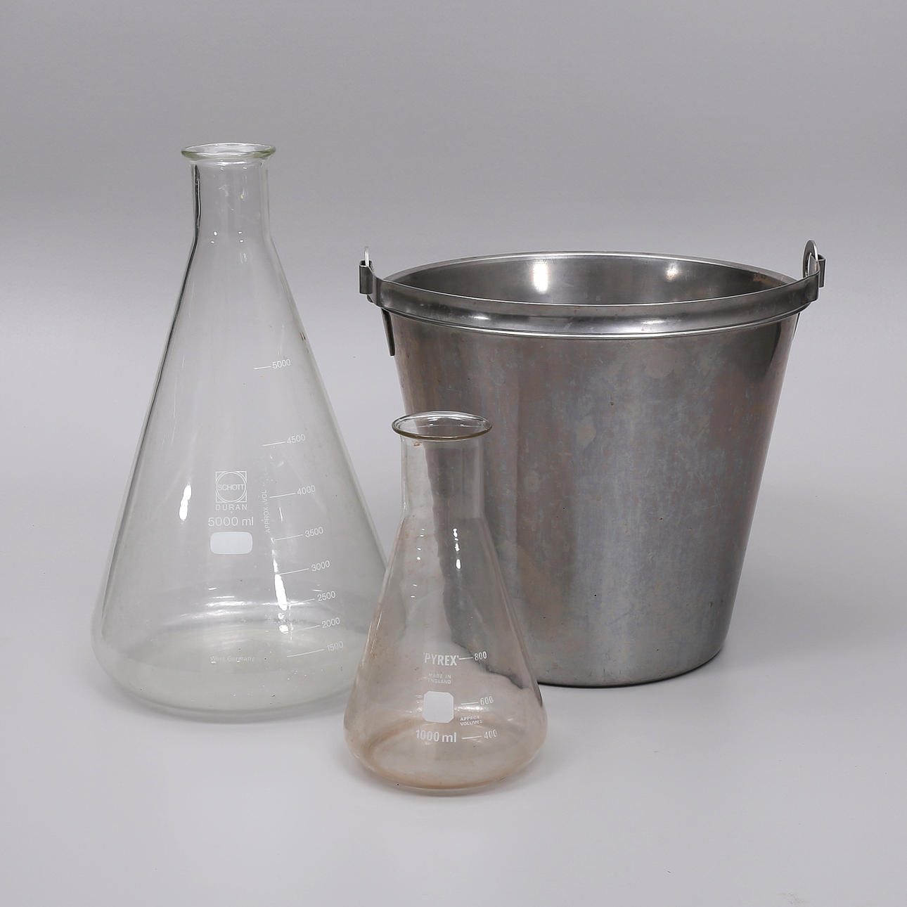 GLASKOLVAR 1000 /5000 ml, samt ROSTFRI HINK.