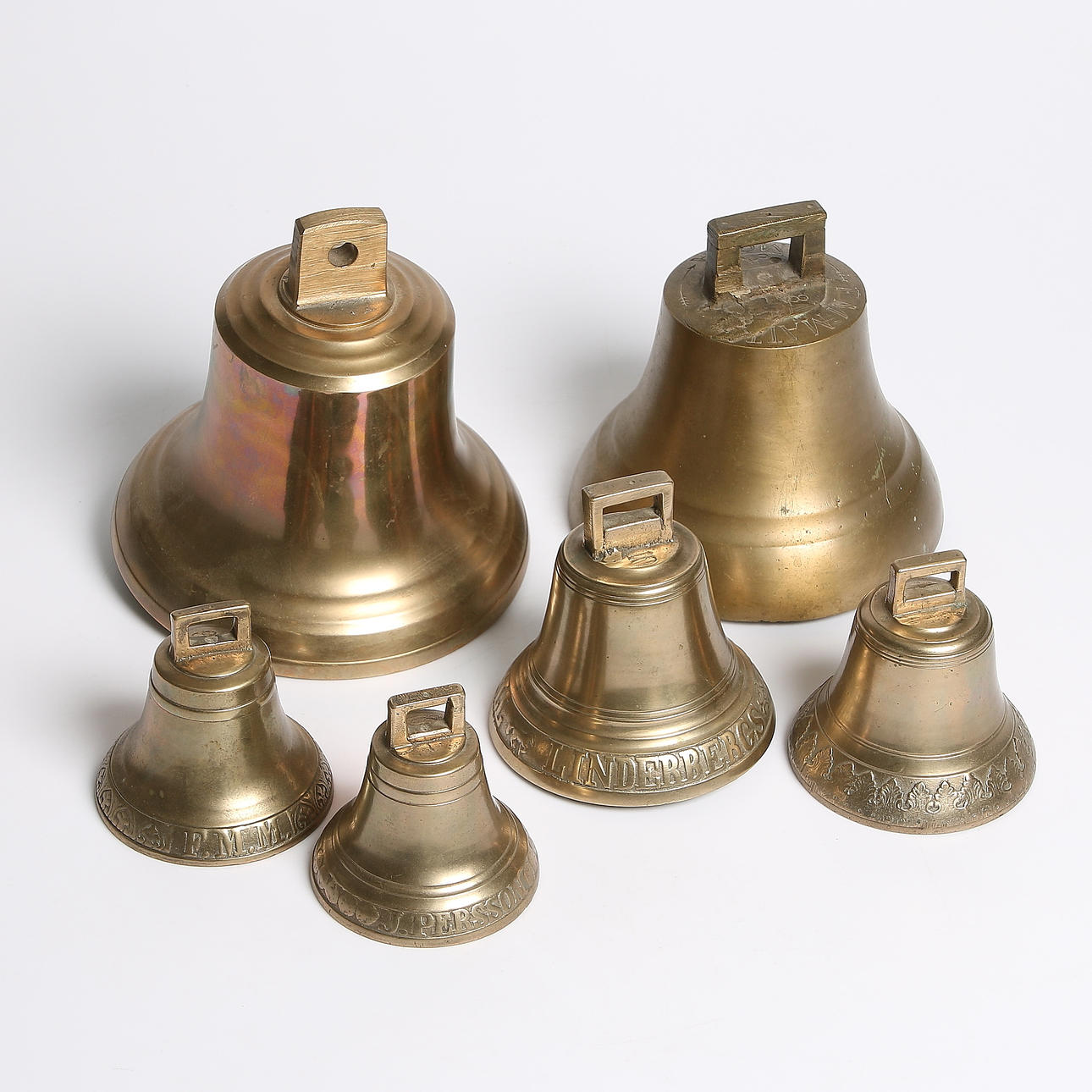 KLOCKOR, 6 st, bl.a. FM Mattsson, Mora. Lindebergs, Sundsvall. 1900-tal.