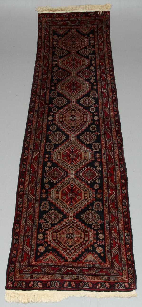 GALLERIMATTA, orientalisk, ca 270 x 75 cm.