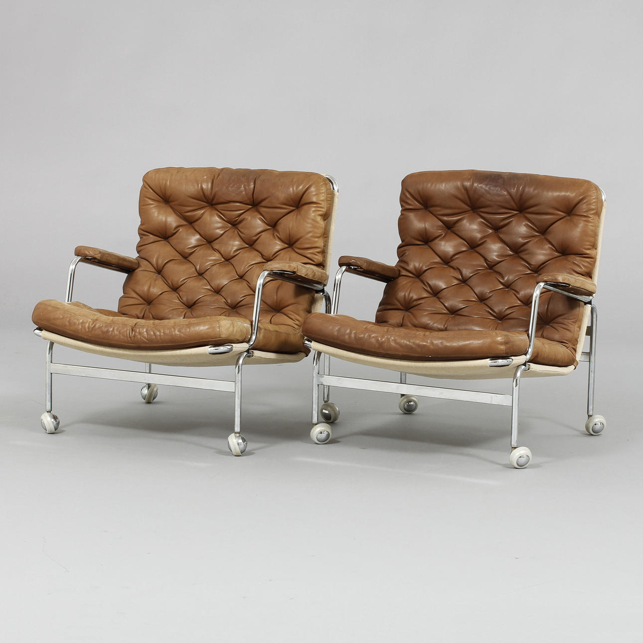 FÅTÖLJER, ett par, "Karin" Bruno Mathson för Dux.