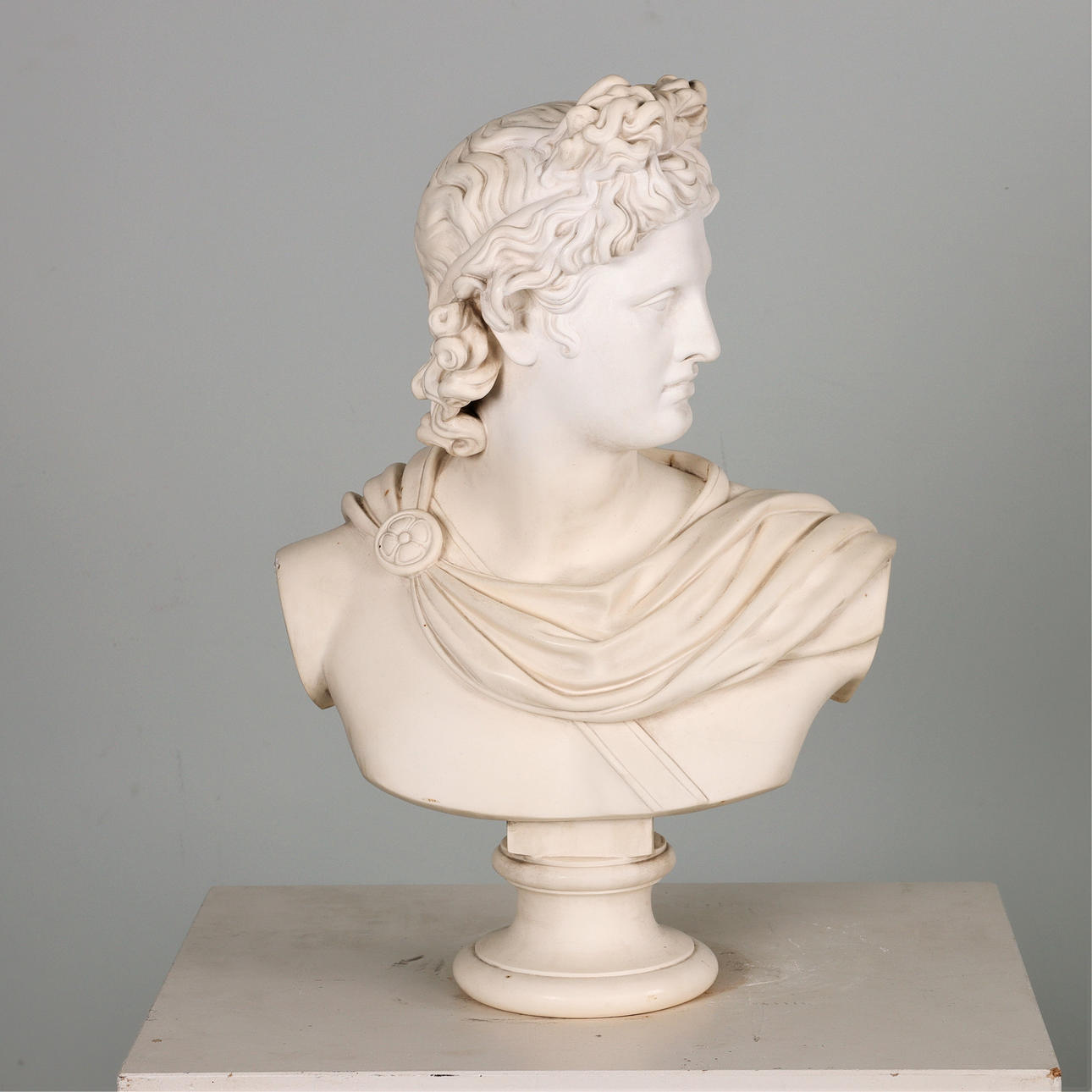 BUST, kipsi, 1900-luvun puoliväli.