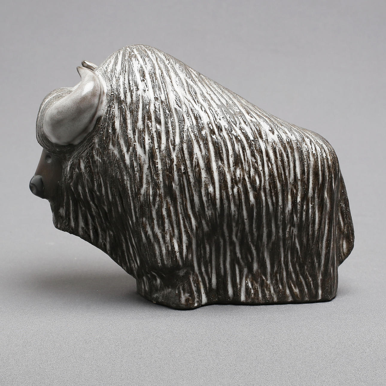 GÖRAN ANDERSSON. Figurin, Bison-oxe, lergods, Upsala Ekeby