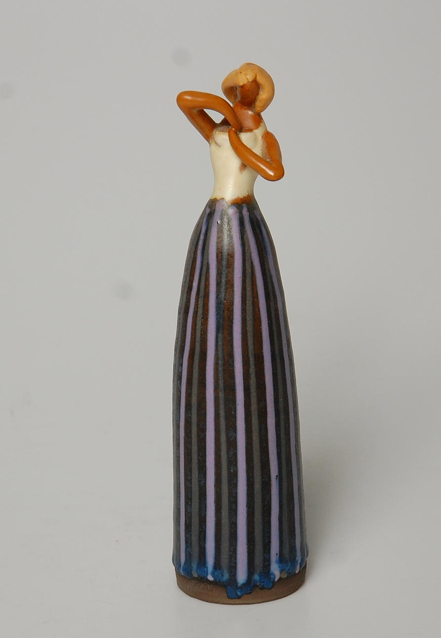 FIGURIN, keramik, " Backafallsflickan " Cay Cedergren.