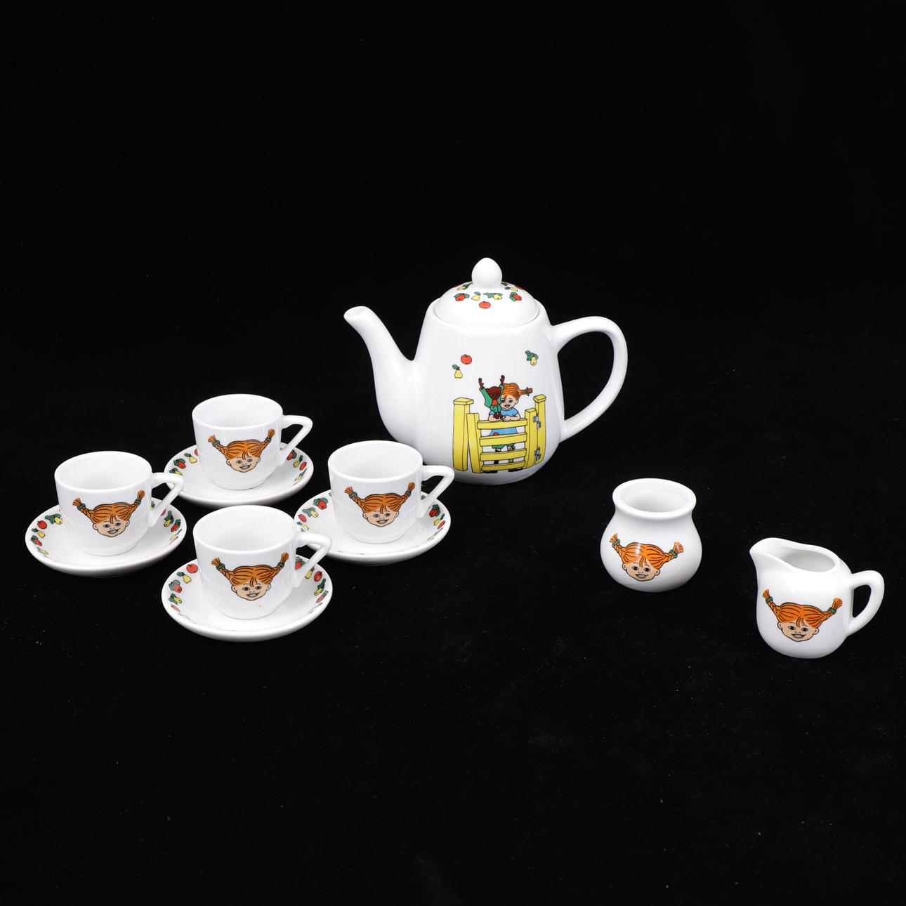 DOCKSERVIS, 11 delar, porslin "Pippi Långstrump".