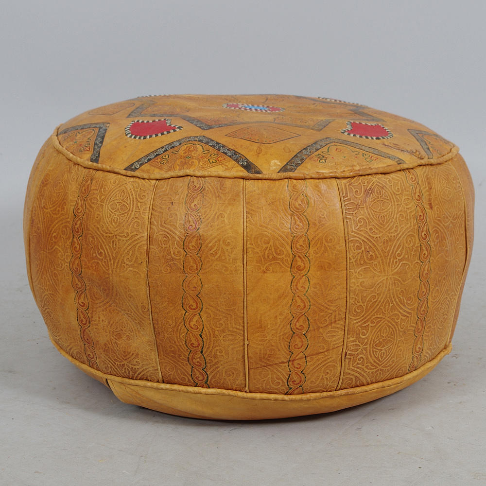 SITTPUFF, skinn, arabisk.