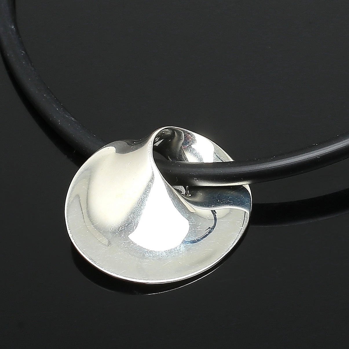 Georg Jensen Sterling Silver Möbius Pendant # 374 | Copenhagen Silver
