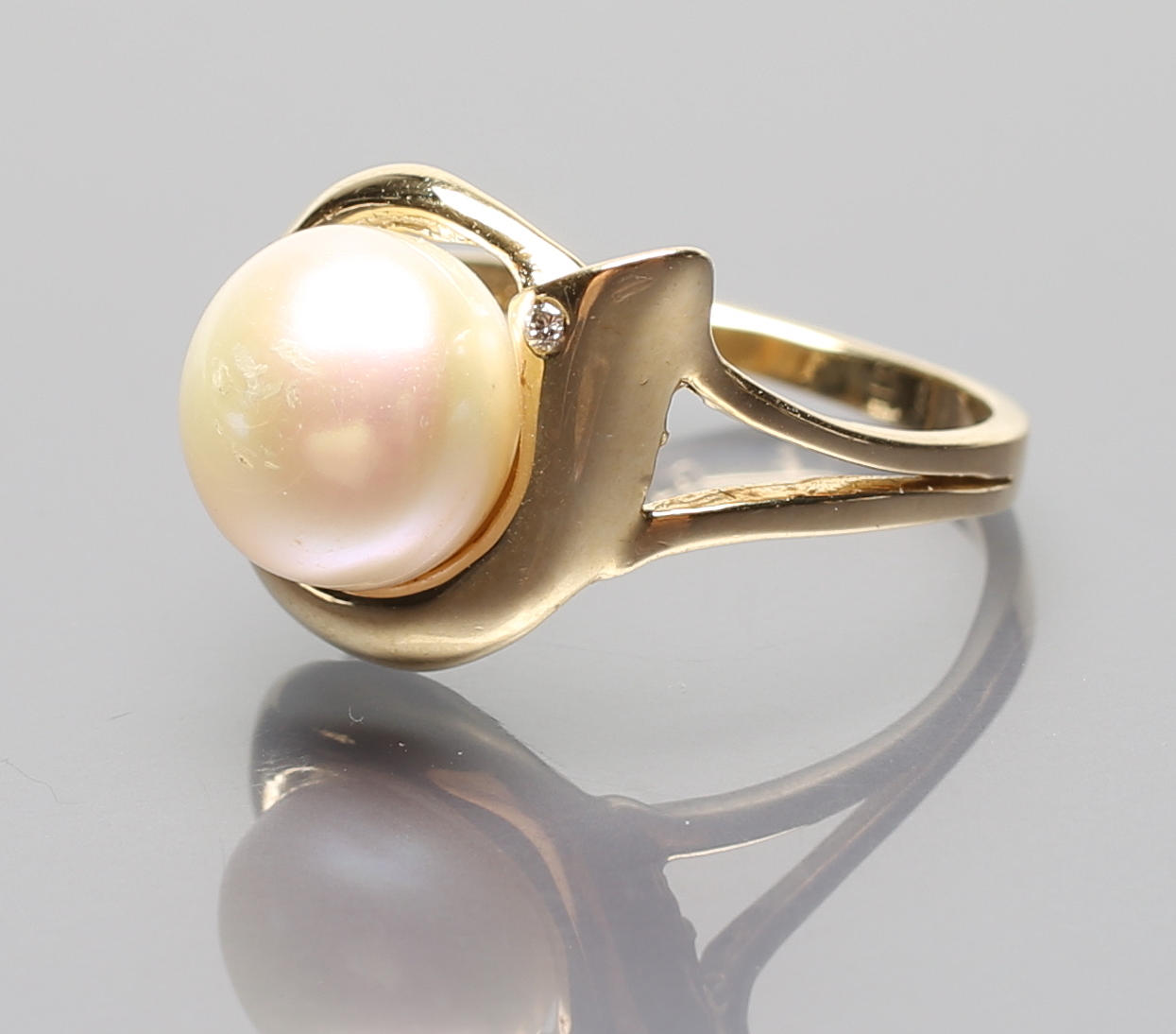 KVINNORS RING.