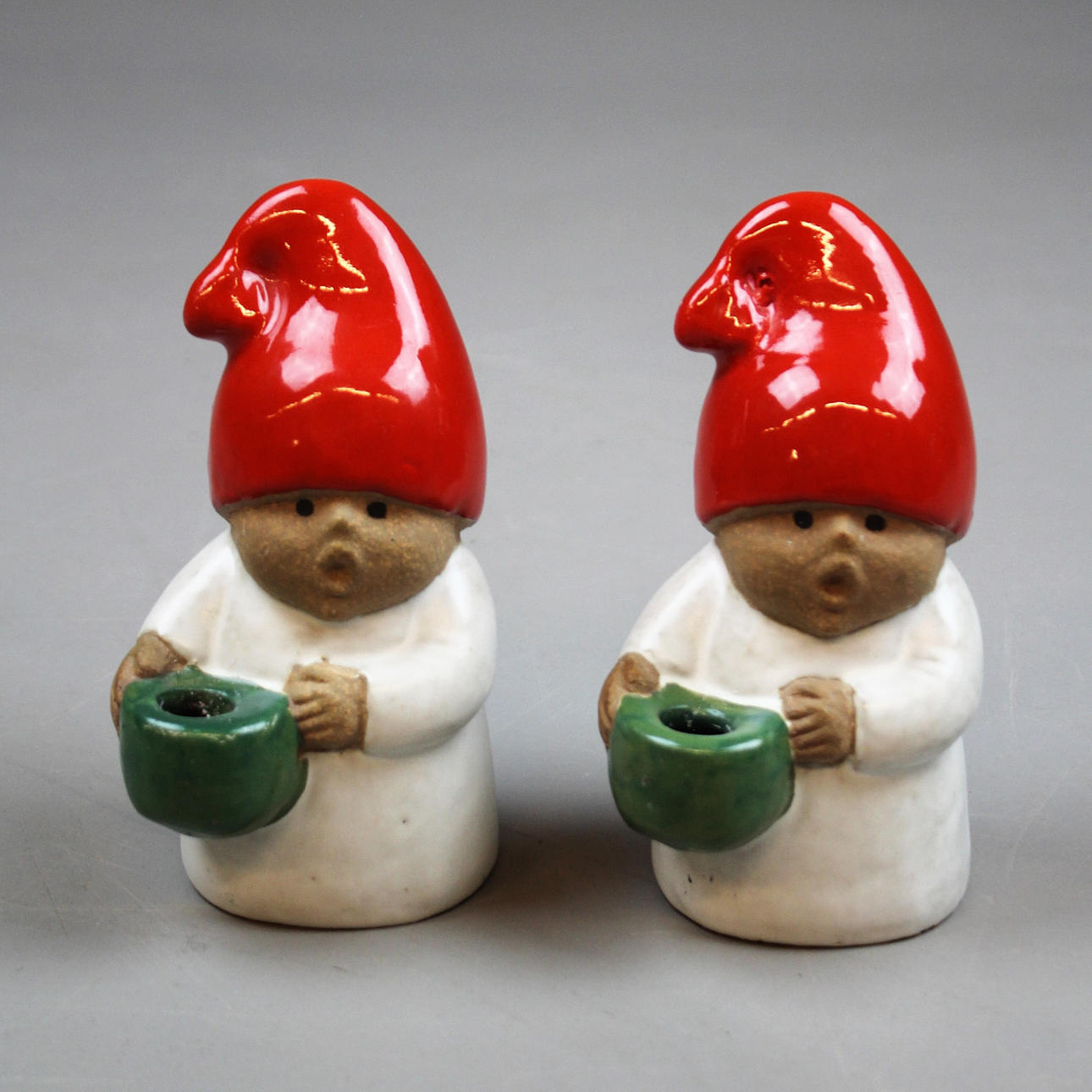 LISA LARSON. FIGURAS / PORTAVELAS 1 pareja de duendes.