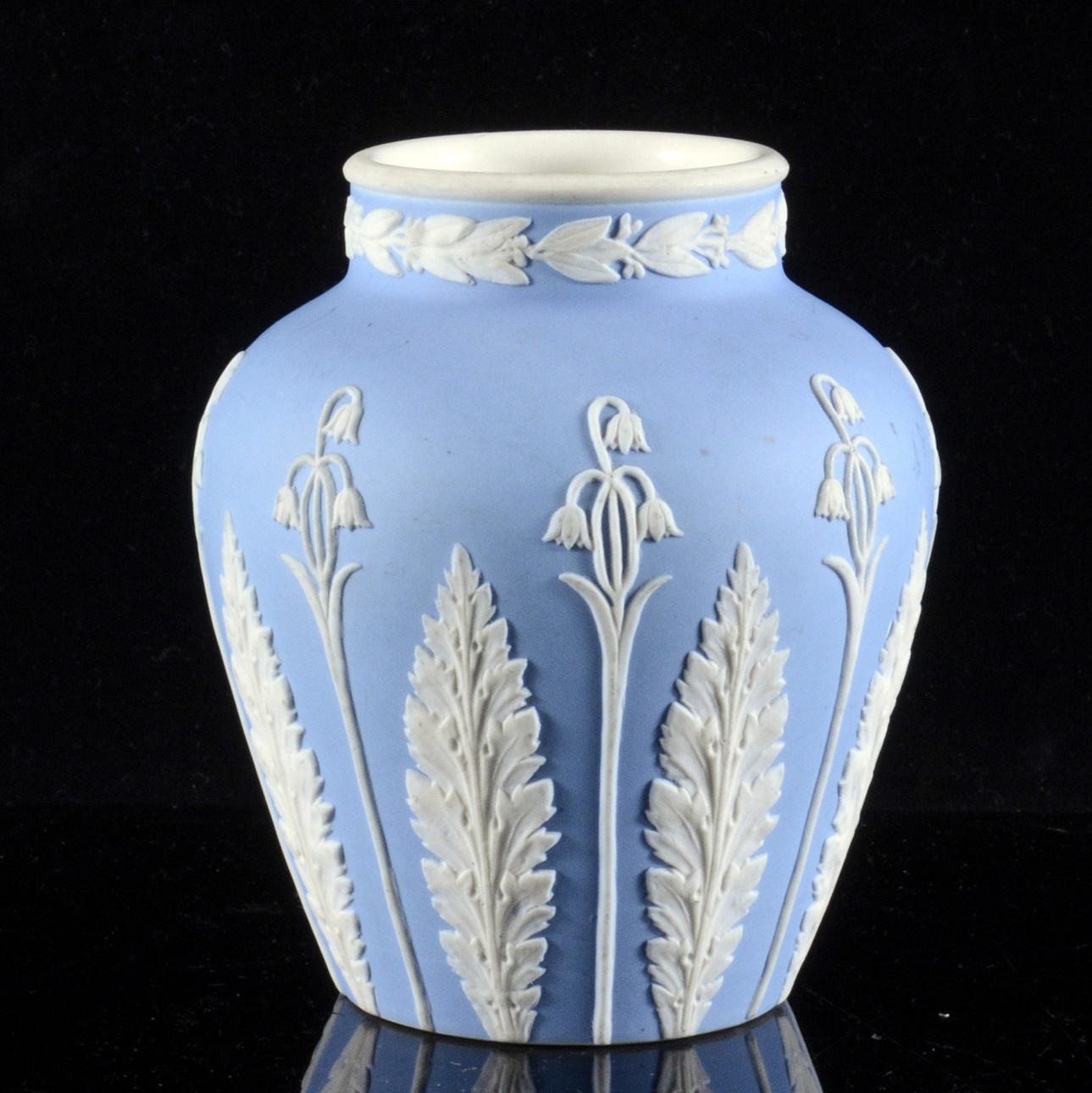 VAS, Jasperware, Gunnar Wennerberg, Gustafsberg.