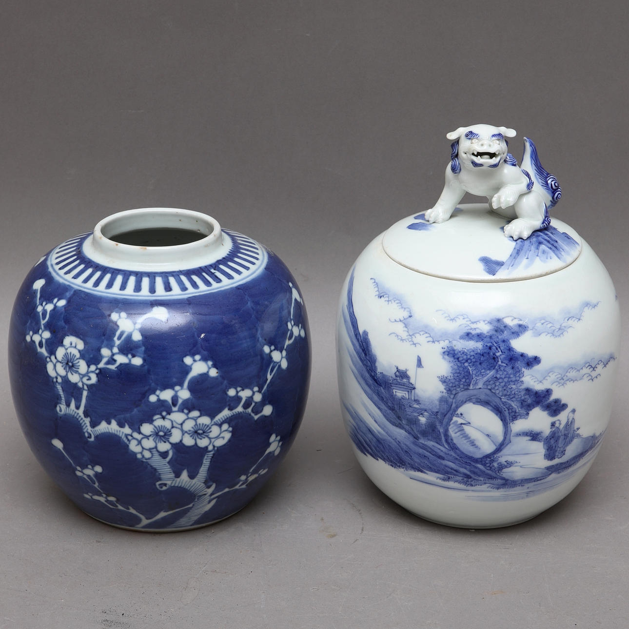 URNAS, 2 piezas, China, siglo XX.