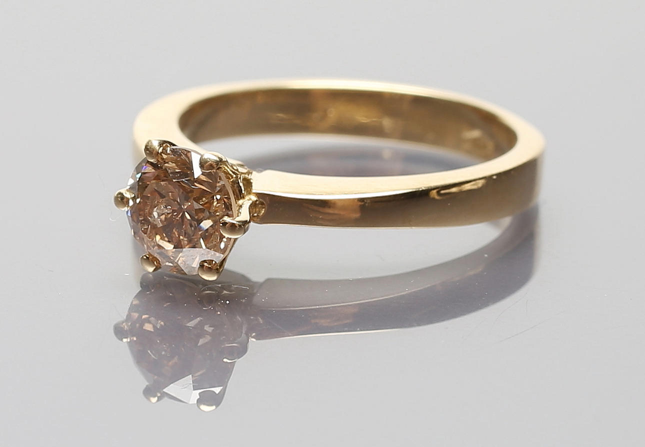 DIAMANT SOLITAIRE RING.