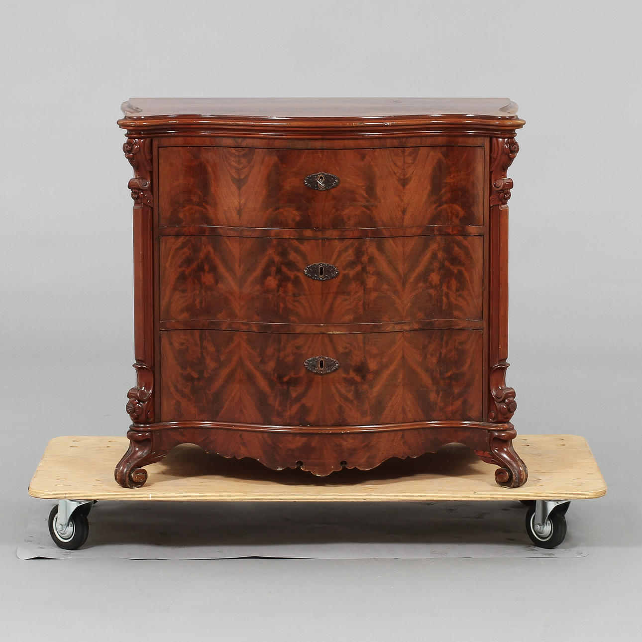 BYRÅ, nyrokoko, 1800-talets senare hälft.