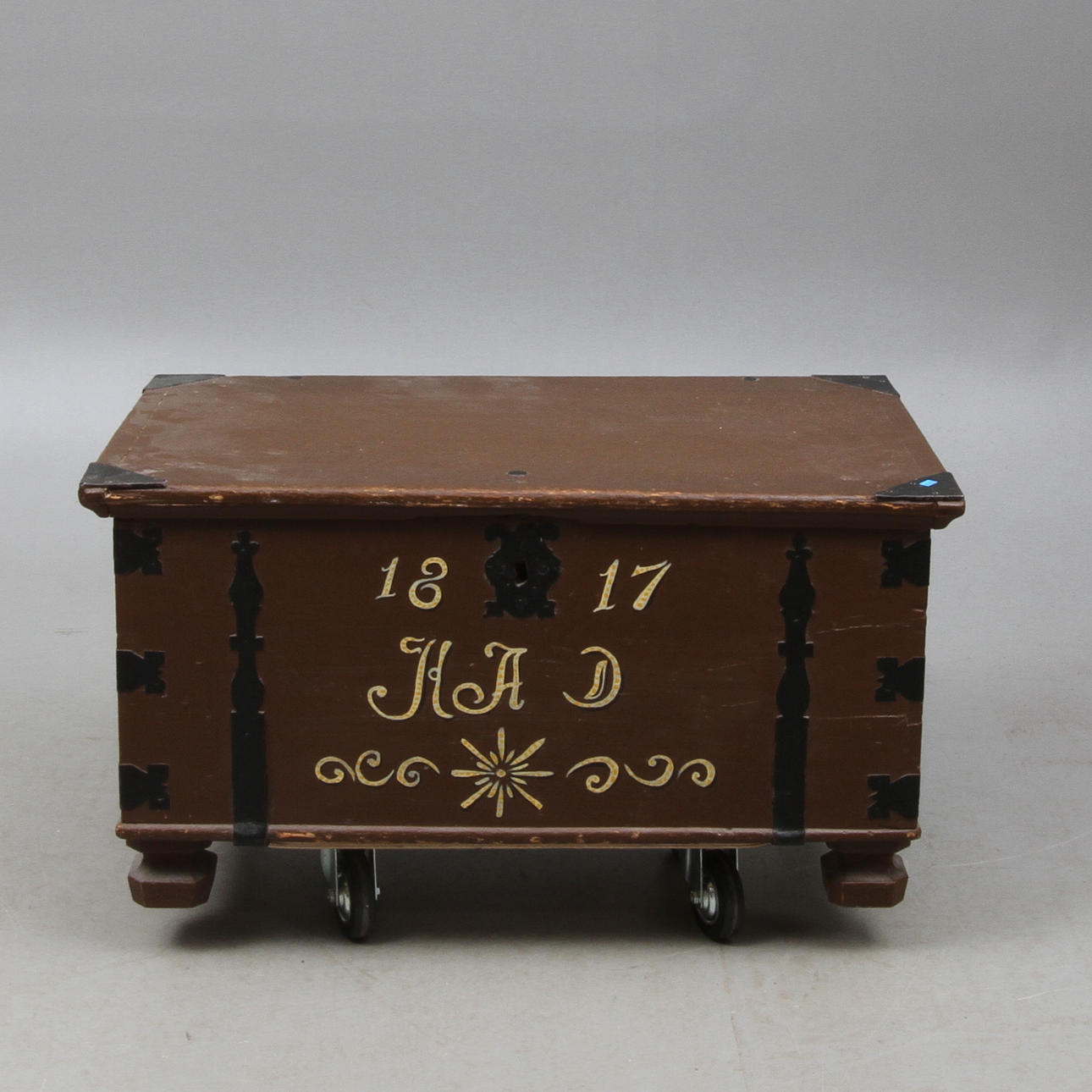 KISTA, folklore, bears dating to 1817 and monogram.