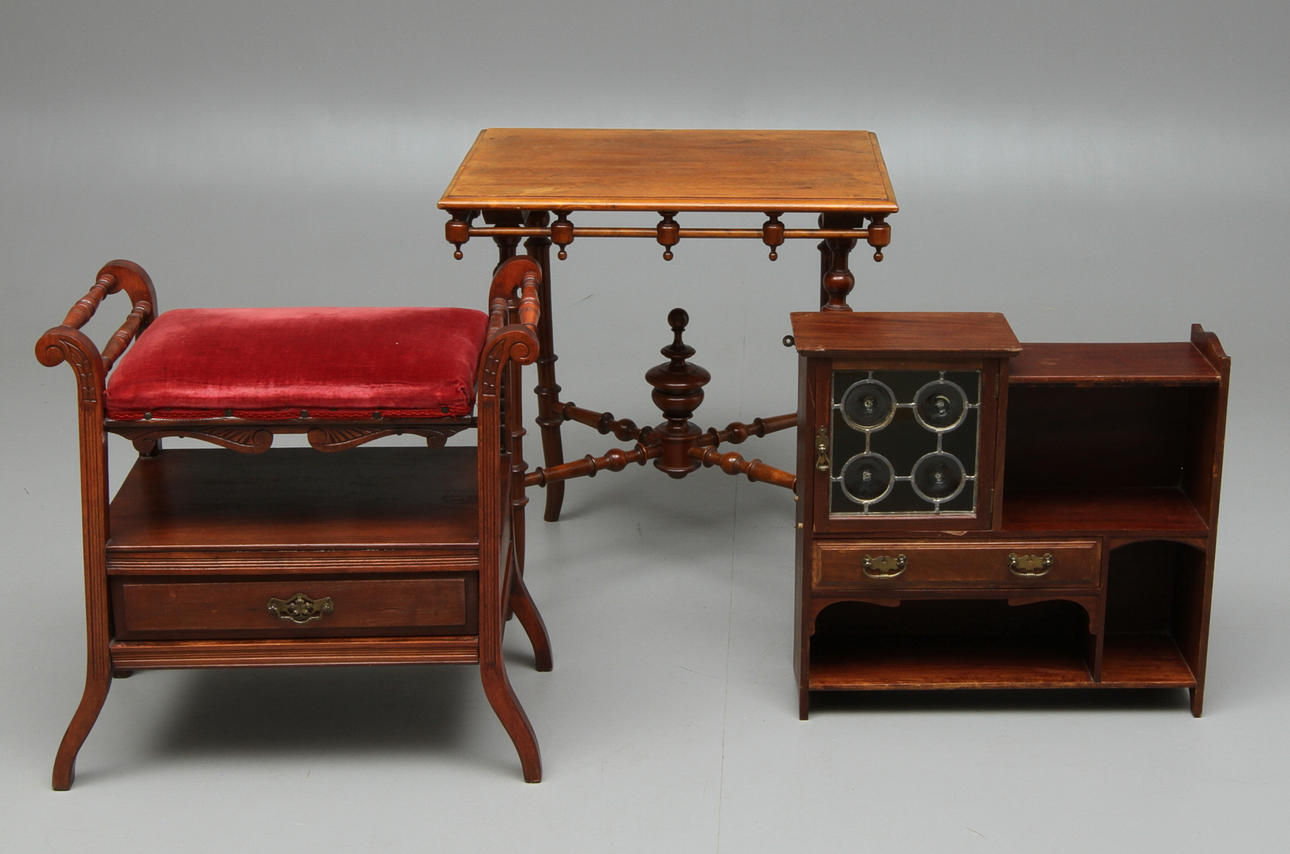 BORD, PIANOPALL och VÄGGHYLLA, 18-1900-tal.