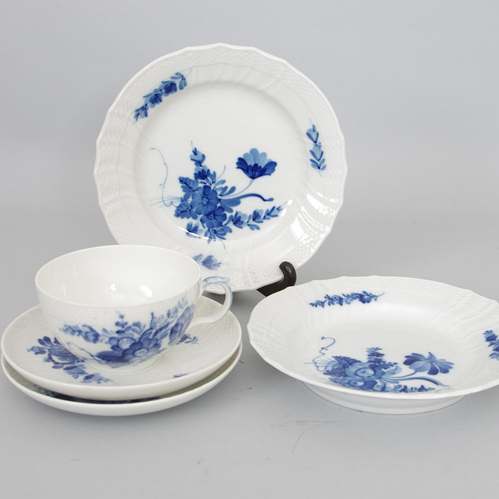 TESERVISDELAR, "Blå blomster", Royal Copenhagen.