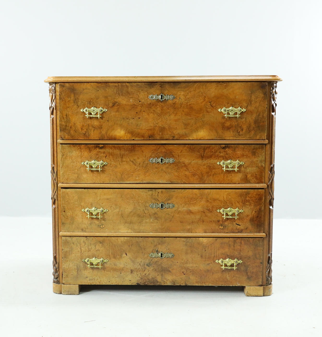 BYRÅ, valnöt, 1800-tal.