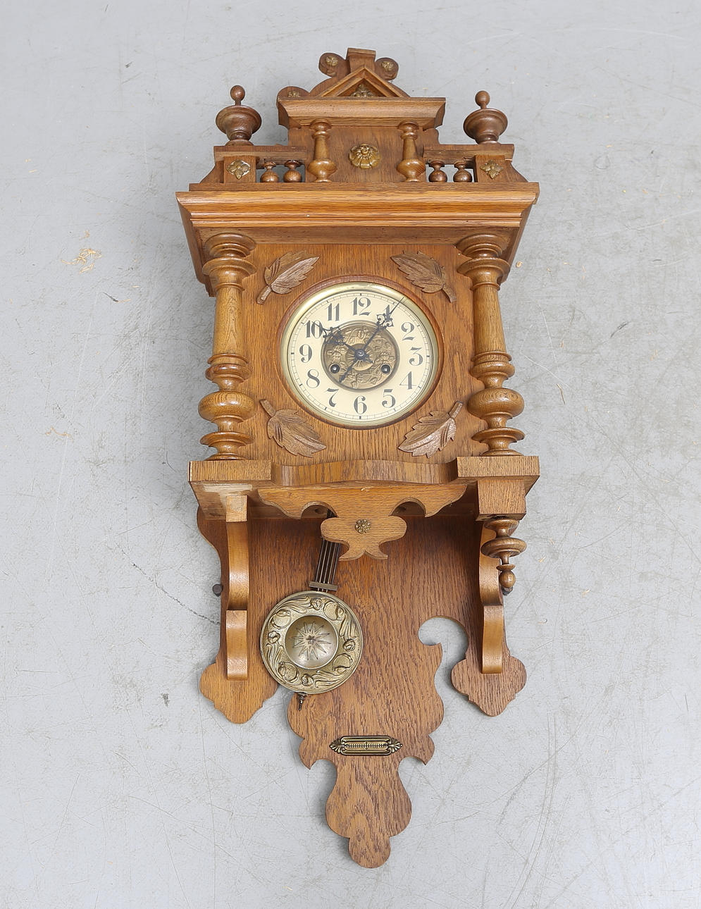 VÄGGUR, ek, nyrenässans, tidigt 1900-tal.