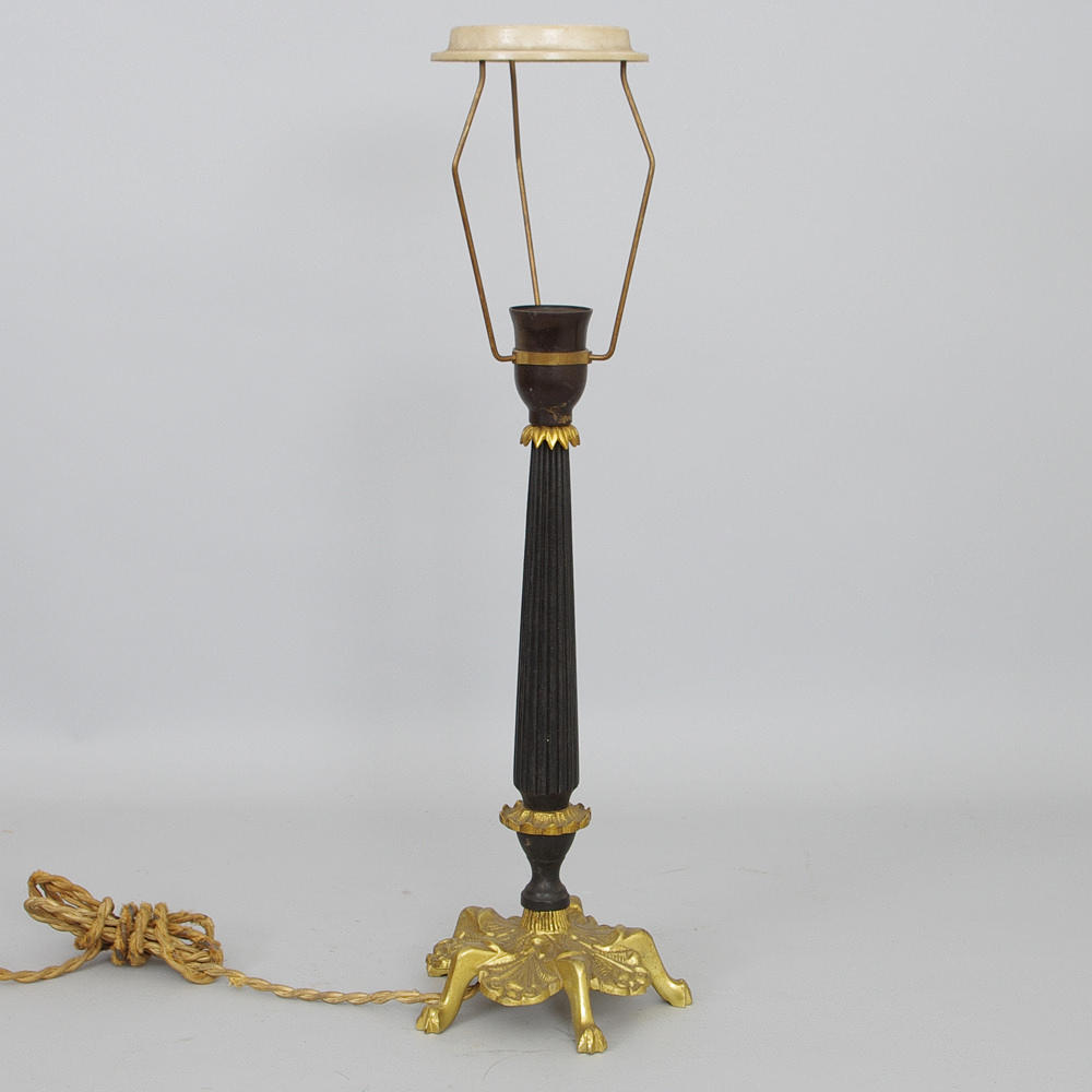 BORDSLAMPA, mässing/brons, empirestil.