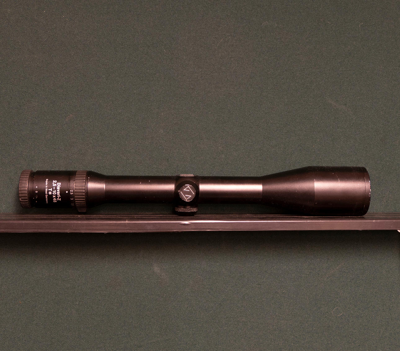 ZEISS. Diavari 2.5-10x48.