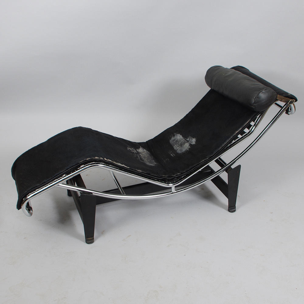 LIGGFÅTÖLJ/VILSTOL, efter Le Corbusier LC4.