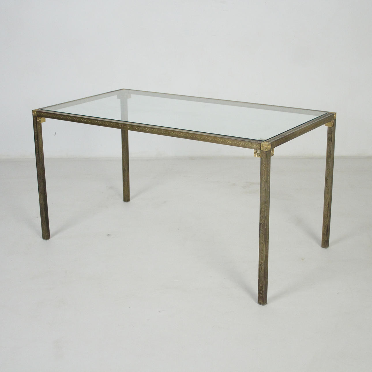 Coffee Table Hollywood Regency style.