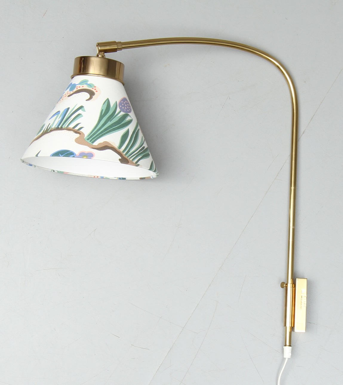 VÄGGLAMPA, "2484" Josef Frank, Svenskt tenn.