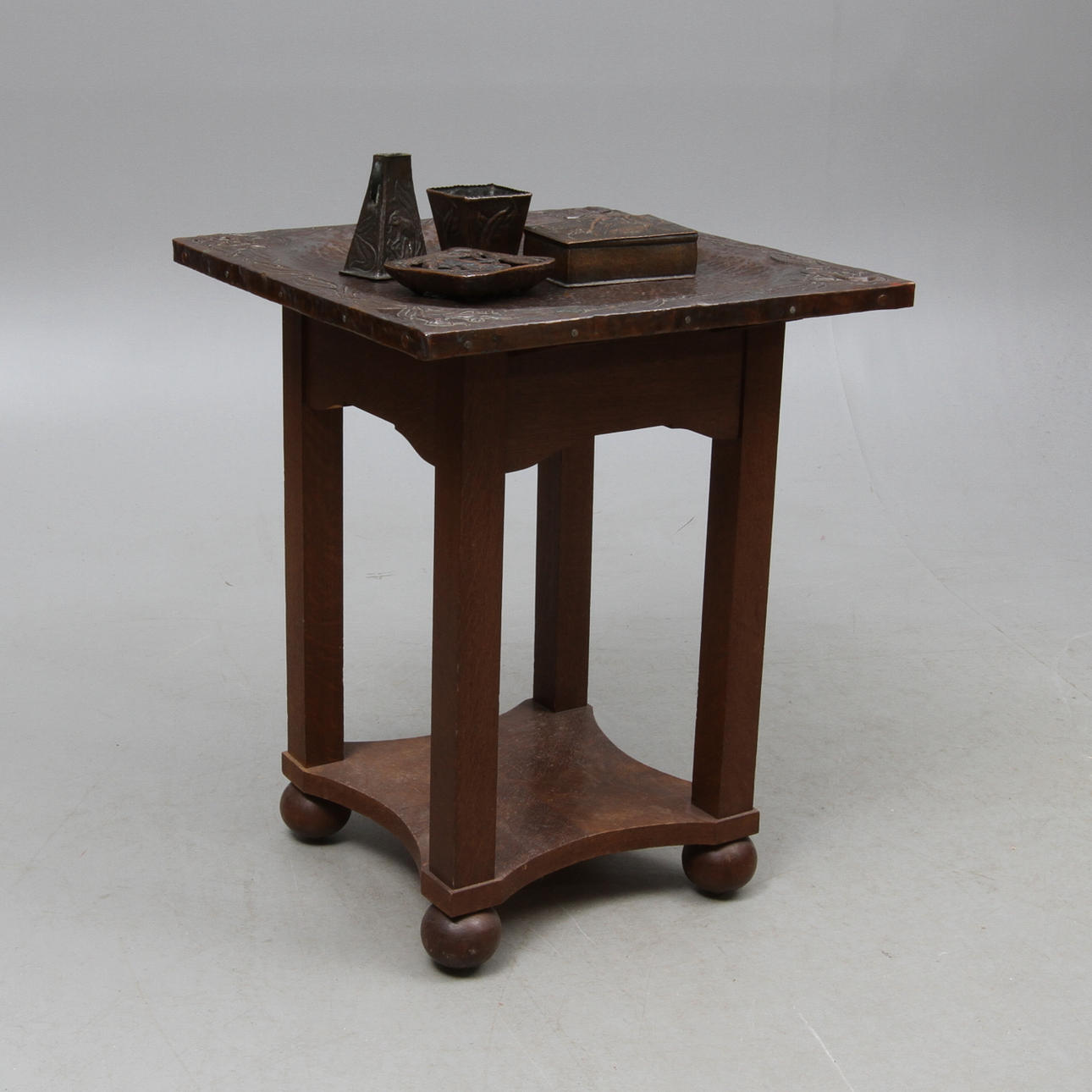 RÖKBORD med tillbehör, 5 delar, jugend, 1900-talets början.