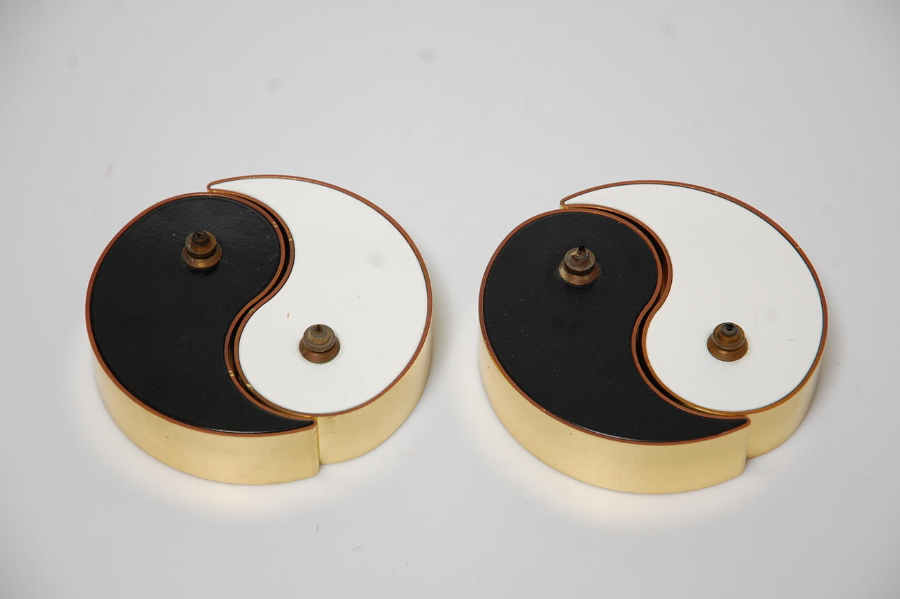 OLJELAMPOR , 1 par Yin & Yang, märkta, G.V Harnisch Eftf Kjöbenhavn.